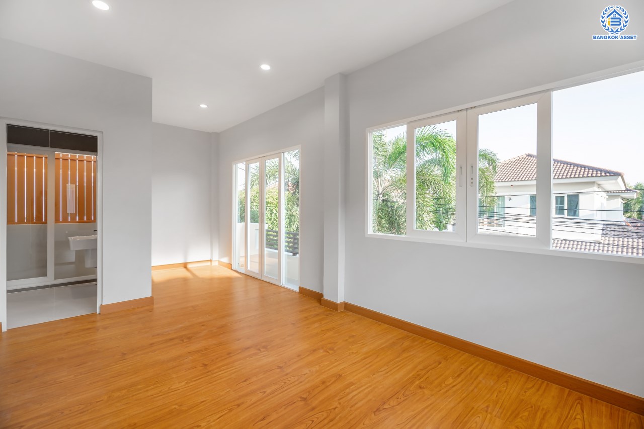 บ้านมือสองตกแต่งใหม่ คุณภาพแบรนด์ Q.House ม.คาซ่าวิลล์ ราชพฤกษ์-แจ้งวัฒนะ เนื้อที่ 50.6 ตร.ว. ฟังก์ชัน 3 ห้องนอน 2 ห้องน้ำ จอดรถได้ 2 คัน ทำเลศักยภาพ ติดถนนราชพฤกษ์ ใกล้ทางด่วนแจ้งวัฒนะ และเซ็นทรัลแจ้งวัฒนะ